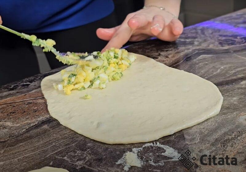 Пузырчатые пирожки с хрустящей корочкой. Рецепт на лучшем тесте