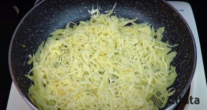 Без муки и яиц! Картофельные лепешки с сыром за 5 минут: быстрый завтрак