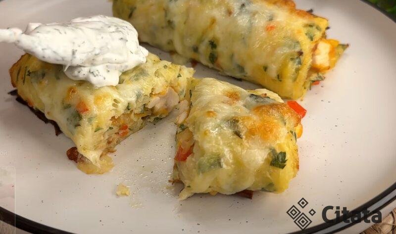 Возьмите 3 яйца и 5 небольших картофелин. Нежные рулетики с курицей: порадуйте себя и свою семью