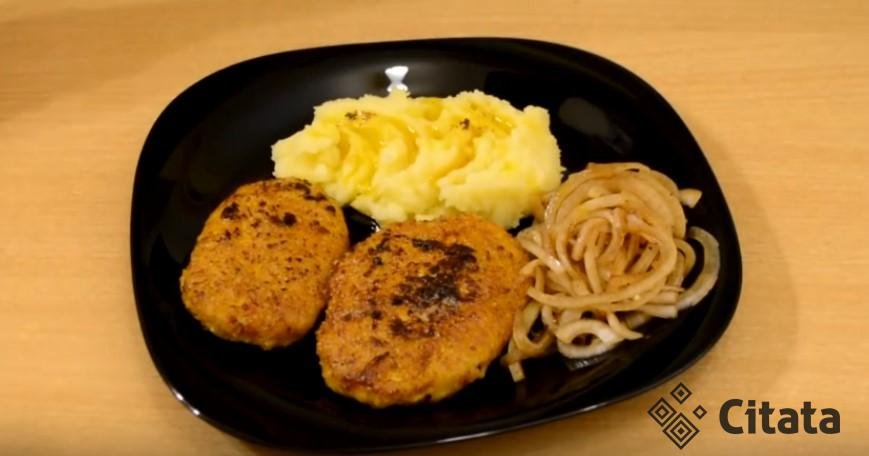 Котлеты из курицы готовлю так уже много лет. Простой и вкусный рецепт