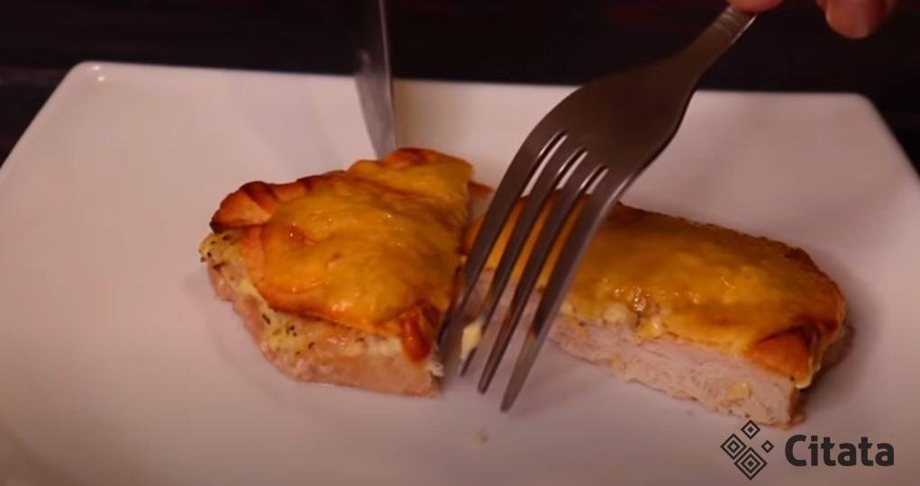 Если хотите удивить гостей, готовьте такое мясо на праздничный стол. Просто, но очень вкусно