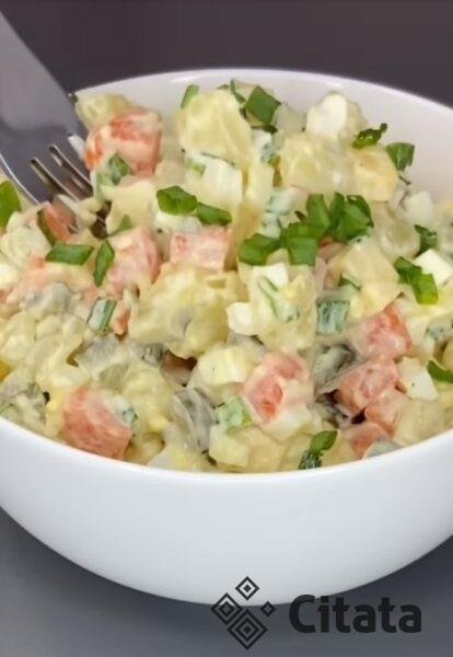 Салат "Не Оливье". Рецепт этого блюда точно уйдет в народ: просто и вкусно на Новый год