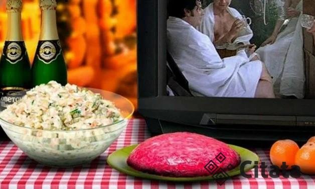 Праздничный стол во времена СССР. Какие блюда его украшали?