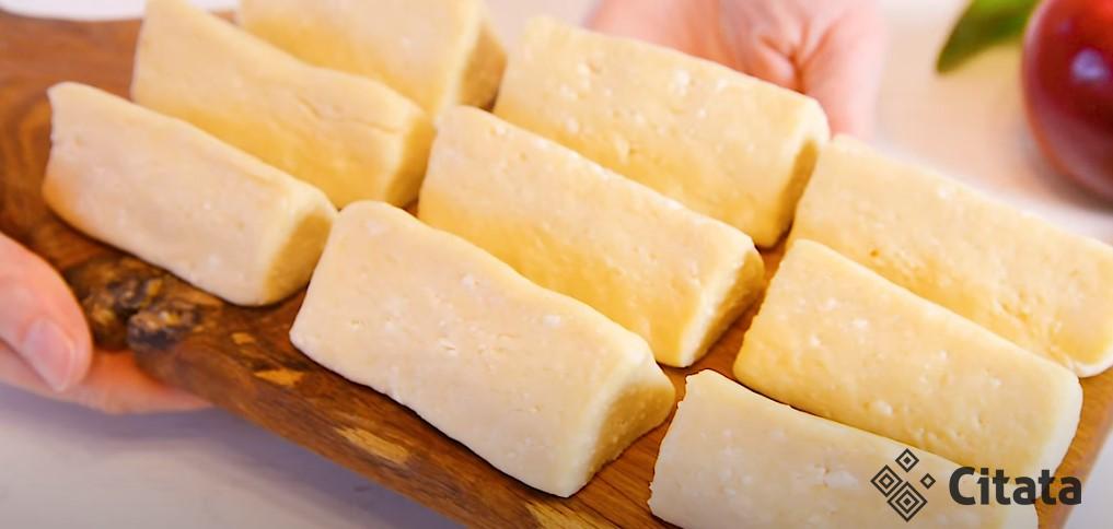 Сырники больше не жарю. Есть рецепт с творогом проще и вкуснее