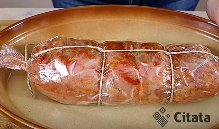 Колбаса из куриных окорочков. Рецепт за 1 час: про магазинную больше не вспоминаю