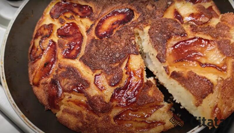 Беру 2 яблока и 1 яйцо. Знаменитый жареный пирог: быстро и вкусно