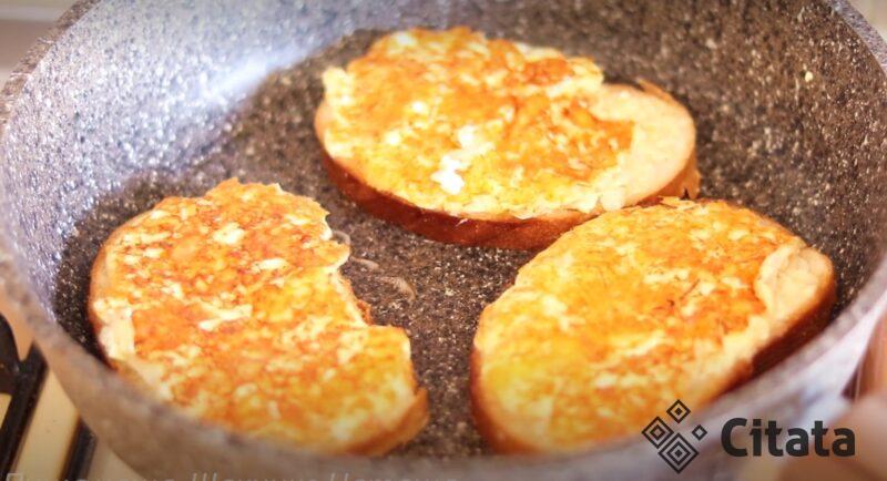 Беру батон и готовлю завтрак за 7 минут. Горячие бутерброды: вкусно и бюджетно