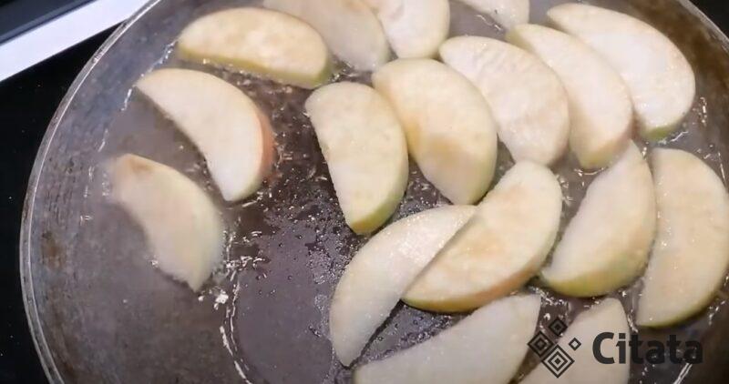 Рецепт узнала в дорогом ресторане, а готовить проще простого. Печень куриная с яблоками