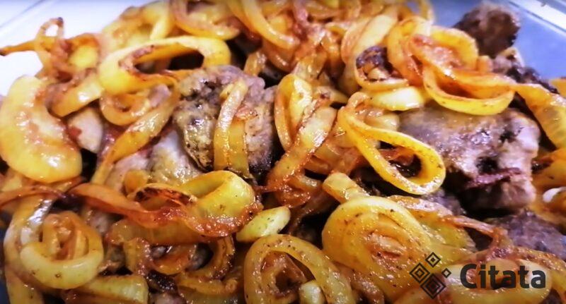 Рецепт узнала в дорогом ресторане, а готовить проще простого. Печень куриная с яблоками