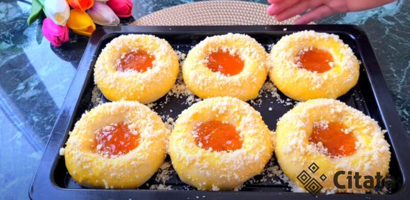 Круче, чем обычные булочки. Ватрушка с повидлом: вкусная и нежная выпечка