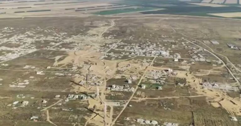 Naftos kainos pakilo po JAV ir Saudo Arabijos smūgių Irake – įtampa Persijos įlankoje auga