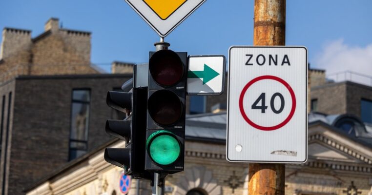 Artėja pokyčiai šviesoforų signalų valdyme: ar išnyks mirksinti žalia spalva?