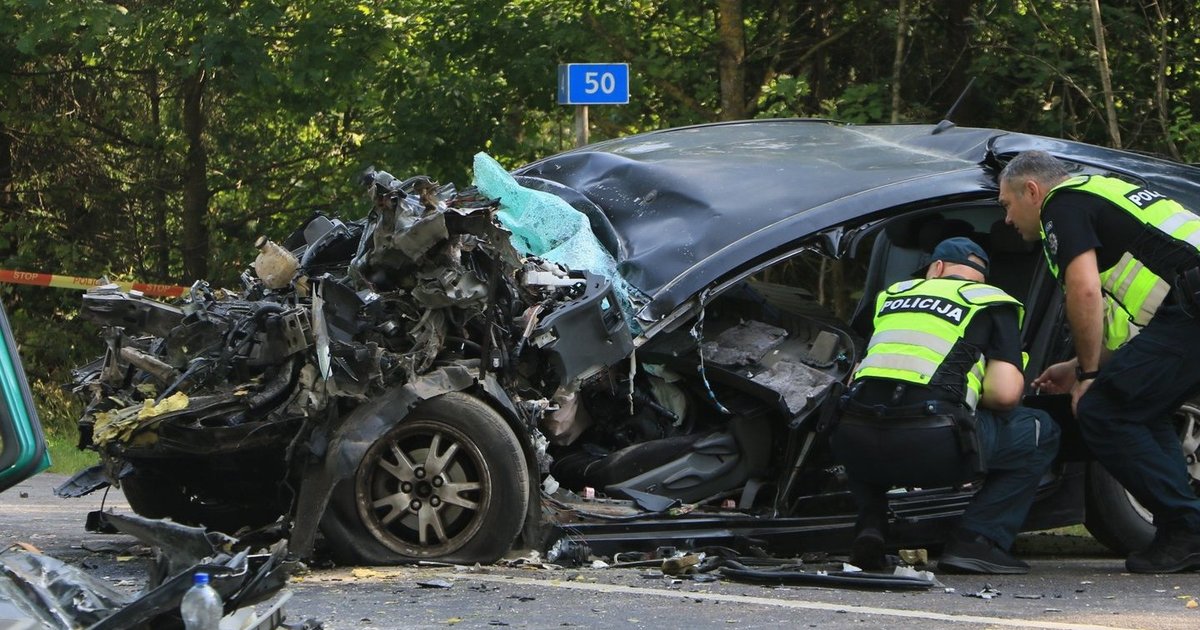 Tragiška avarija Nemenčinėje: žuvo 3 metų mergaitė, jos mama ir automobilio vairuotoja