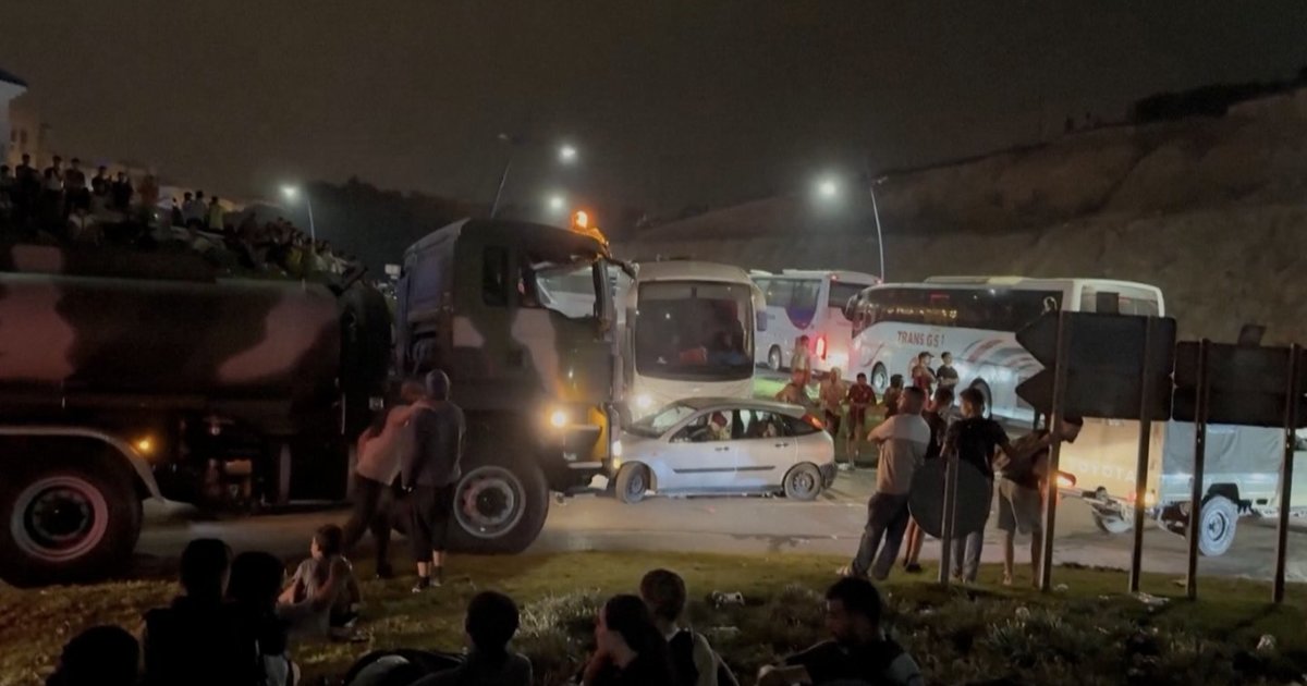 21 ES šalis ragina Airiją skubiai sušaukti posėdį dėl migrantų krizės Seutoje